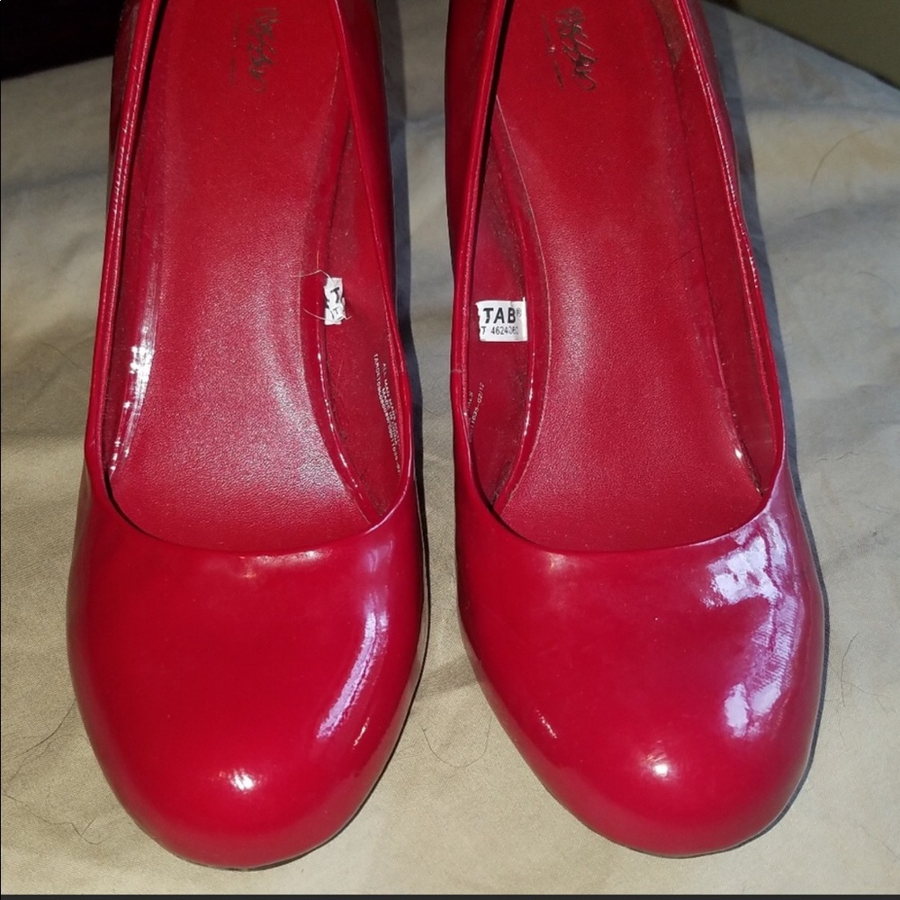 bright red pumps, size 8